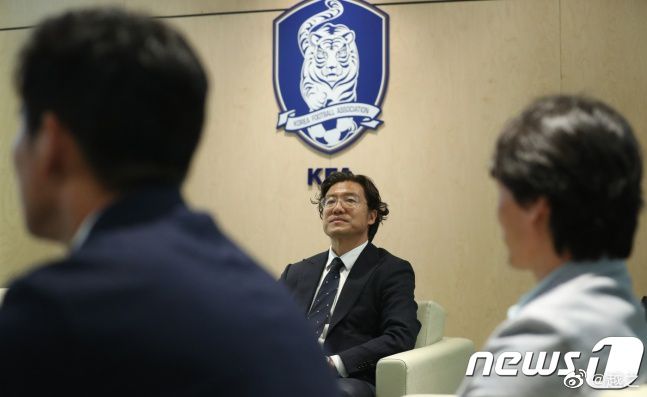 最终利物浦主场4-2击败纽卡，3分优势领跑英超。